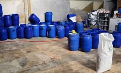 İzmir’de uyuşturucu imalathanesine operasyon: Bir ton 625 kilogram hammadde ele geçirildi