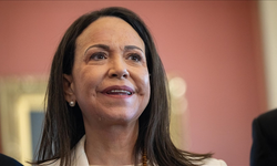 Maria Corina Machado Nobel Barış Ödülü'nü Beyaz Saray'da Trump'a sundu