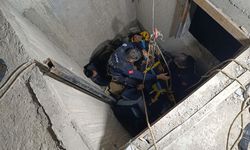 Adıyaman'da inşaat boşluğuna düşen iki işçi itfaiye ekiplerince kurtarıldı