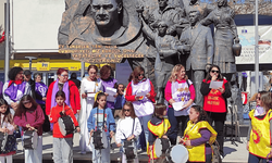 Edremit kadın platformu, 8 mart'ta yoksulluk ve şiddete karşı yürüdü