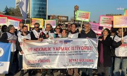 Hekimlerin Ankara'ya "Beyaz Yürüyüşü" Diyarbakır'dan başladı