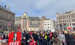 CHP Hollanda Birliği, Amsterdam Dam Meydanı’nda 'Demokrasi Mitingi' düzenledi