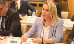 Eczacı CHP Genel Başkanı Özel’in memleketindeki Eczacılar Oda Başkanı Duygu Elmas Mutlu’dan “İlacım Nerede?” çıkışı