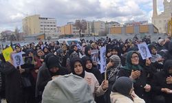 Iğdır’da Ayetullah Ali Hamaney yürüyüş düzenlendi