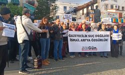 Antalya’da İsmail Arı protestosu: Gazetecilik suç değildir