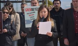 Karacasu'da öğretmenler eylem yaptı: Bakan Yusuf Tekin’e soruyoruz, daha kaç öğretmenimizin can vermesi gerekiyor?