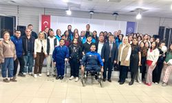 Özel çocuklardan sonra milli para yüzücülere iftar