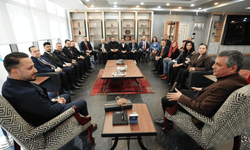 MAGİAD Yönetimi Uşak Mitingi öncesinde Manisa’da olan CHP Genel Başkanı Özgür Özel’i Ziyaret Etti