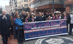 Trabzon'da ABD ve İsrail'in İran'a yönelik operasyonlarına protesto