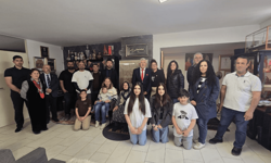 CHP Hollanda Birliği, 23 Nisan’ı Rotterdam’daki Atatürk Müzesi’nde çocuklarla birlikte kutladı