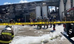 Sincan’daki boya fabrikası yangını 2 saatlik müdahaleyle söndürüldü: 1 kişi kayıp, 1 yaralı