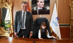 Başkan Balaban 23 Nisan’da koltuğunu çocuklara devretti