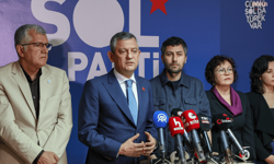 CHP ve SOL Parti’den "Demokrasi ve Direniş" Mesajı: Zarları Hileli Atarak Sandıktan Kaçıyorlar