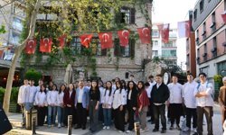 Dokuz Eylül Üniversitesi Turizm Gastronomi öğrencileri Mesir Festivali'ne renk kattı