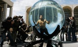 Epstein'in yıldız illüzyonistlerle ilişkisi gün yüzüne çıktı