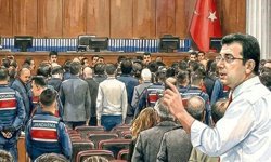 İmamoğlu'ndan jammer sorusuna: Bunları sormanızı ayıplıyorum