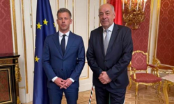 Macaristan’da başbakan seçilen Magyar’dan, Cumhurbaşkanı Tamás Sulyok’a istifa çağrısı