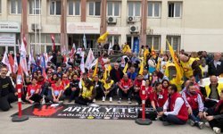 Manisa'da eğitimciler MEB önünde