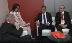 Özgür Özel, Barselona’da önceki Filistin Başbakanı Iştiyye ile görüştü