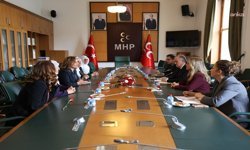 Barış Anneleri Heyeti, MHP Grup Başkanvekilleri Kılıç ile Akçay’ı ziyaret etti