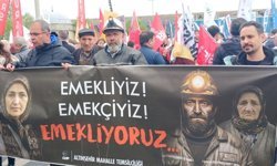 Bursa'da 1 Mayıs kutlamaları: Gruplar Osmangazi Meydanı'nda toplandı