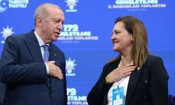 Erdoğan, Burcu Köksal'a AKP rozeti taktı