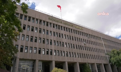FETÖ firarisi Cevheri Güven'e bilgi sızdırma davasında 3 beraat