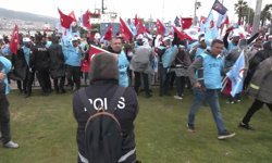 İzmir'de 1 Mayıs: Emekçiler Gündoğdu Meydanı'ı doldurdu