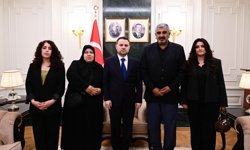 Adalet Bakanı Gürlek Rojin Kabaiş'in ailesiyle görüştü