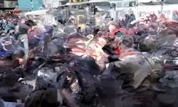 Taksim ve Mecidiyeköy'de 1 Mayıs ablukası, Erkan Baş'a biber gazlı müdahale