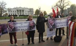 Beyaz Saray önünde Dündar ve Gül'e destek eylemi