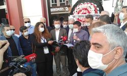 Sivas'ta Eğitim-Sen şubesinin kapısına helva poşeti bırakıldı