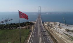 Türkiye geçilmeyen köprüye Hazine'den para ödemeye devam edecek