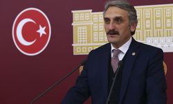 AKP'li Çamlı emekçilere destek veren Türkan Şoray'ı hedef aldı