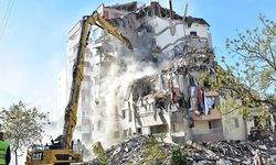 İzmir depreminde hayatını kaybeden sayısı 112'ye çıktı