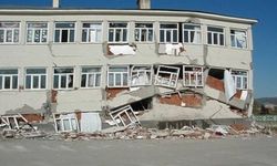 Okullar için deprem önergesi reddedildi