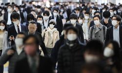 Japonya'da vaka artış hızı önlenemezse yeni yıl öncesi OHAL gelebilir