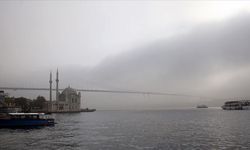 İstanbul Boğazı'nda gemi geçişleri sis nedeniyle askıya alındı