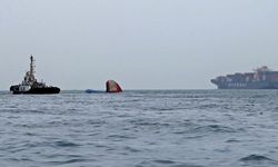 Vietnam'da yük gemisi battı: 15 kişi kayıp