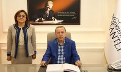Fatma Şahin, Erdoğan'ı 'başöğretmen' ilan etti