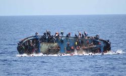 Libya açıklarında göçmen gemisi battı: 60 kişi yaşamını yitirdi