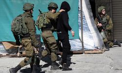 İsrail askerleri Batı Şeria ve Doğu Kudüs'te 12 Filistinliyi gözaltına aldı