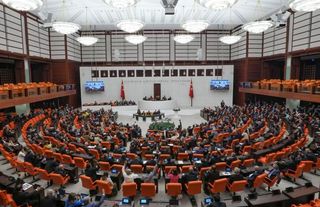 TBMM'ye Özgür Özel'in de bulunduğu 10 milletvekili hakkında dokunulmazlık dosyaları sevk edildi