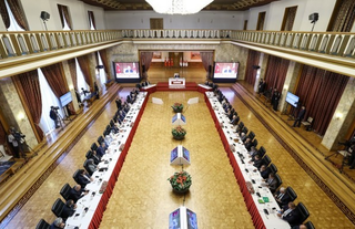 Komisyon raporu oy çokluğu ile kabul edildi