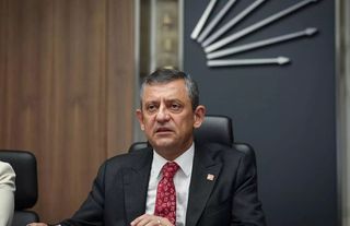 Özel'den Erdoğan'a yanıt: Bin odalı sarayda oturan bize elitist diyor