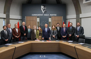 Özgür Özel, Diyarbakır Kent Koruma ve Dayanışma Platformu temsilcileri ile bir araya geldi