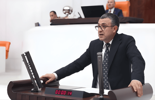 DEM Partili Serhat Eren, Amedspor maçlarındaki tezahüratları Meclis gündemine taşıdı