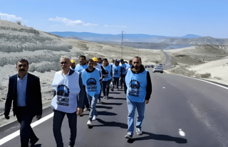 Doruk Madencilik işçileri Ankara’ya yürüyor