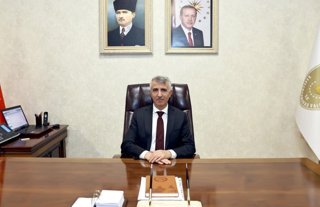 Kahramanmaraş'ta ortaokulda silahlı saldırı: Vali Ünlüer 4 kişinin hayatını kaybettiğini açıkladı