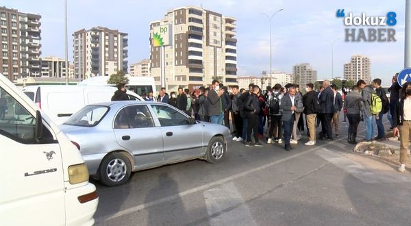 Gaziantep'te üst geçit eylemi: Yurttaşlar yolu trafiğe kapattı